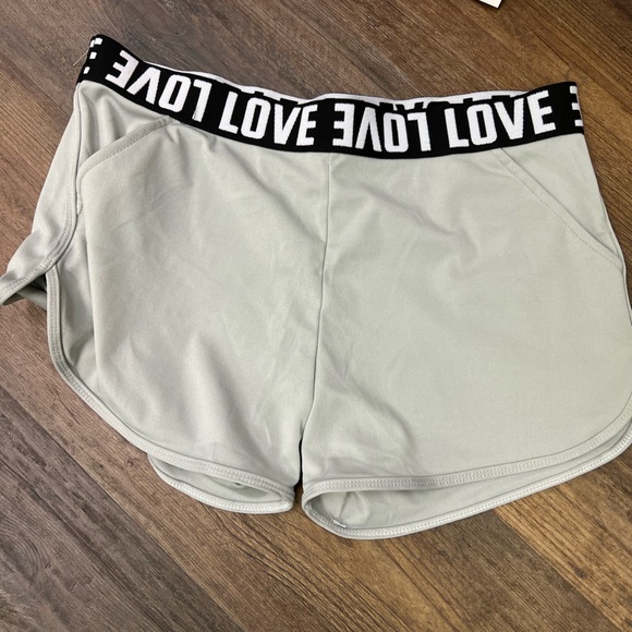 Gray Love 2pc short set - Picture 4 of 4